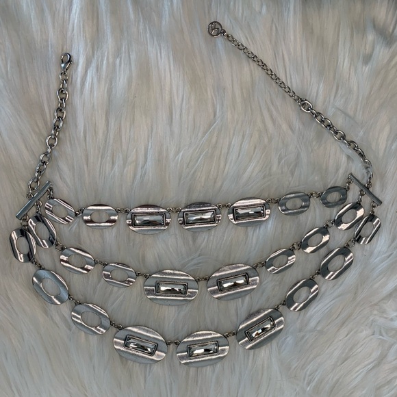 Elegant Silver Necklace - Picture 1 of 6